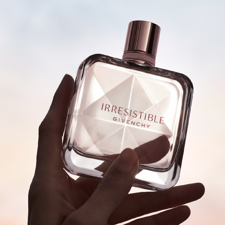 IRRÉSISTIBLE EAU DE PARFUM